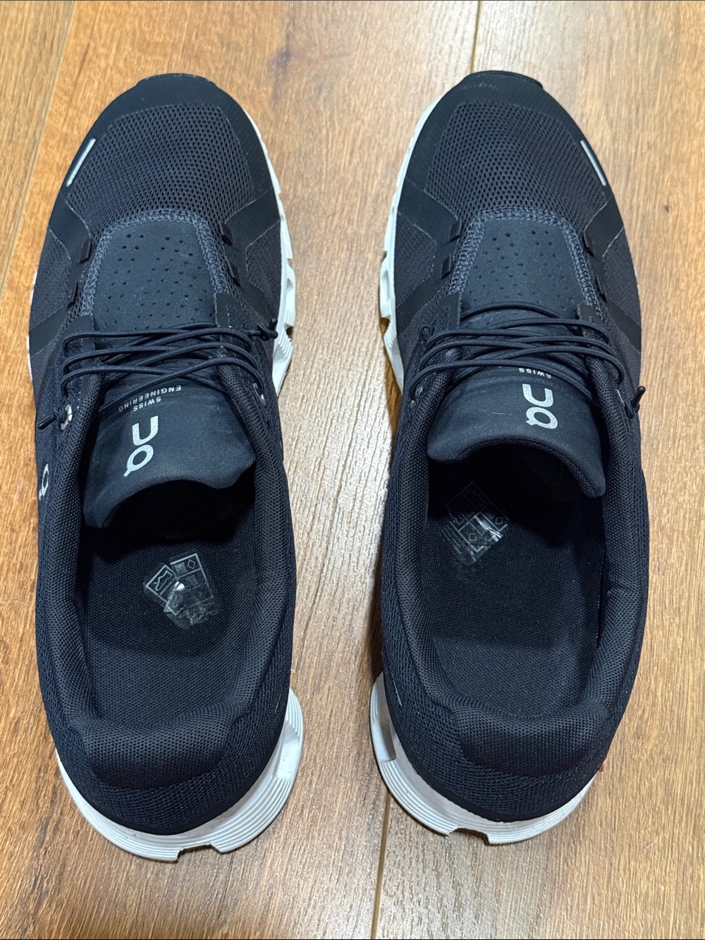 On Cloud 5 Running Men's Size 12.5 Athletic Shoe in Black / White Excellent Cond - Picture 8 of 8